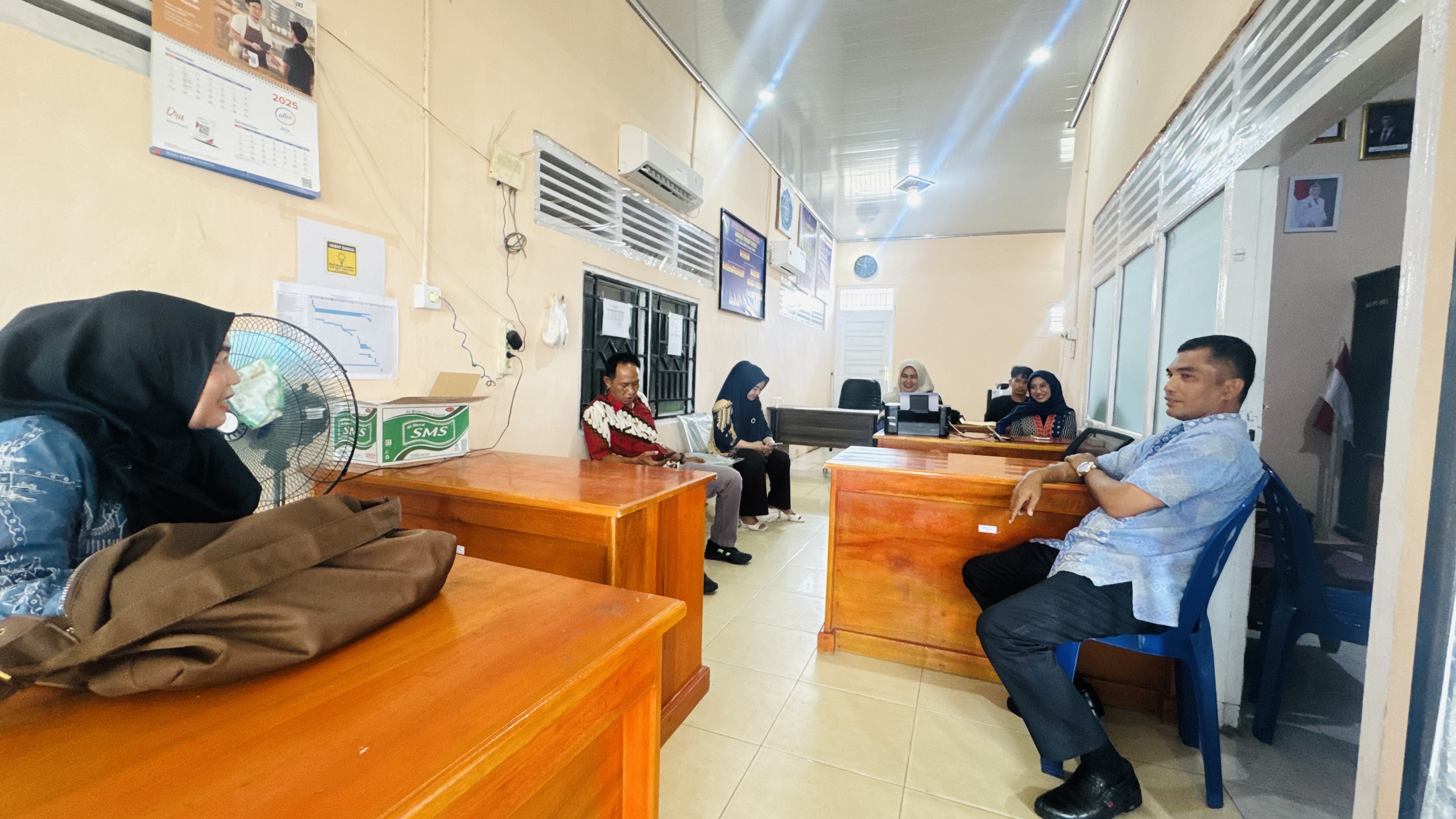 Camat Basa Ampek Balai Tapan melakukan Kunjungan ke Kantor Wali Nagari Pasar Tapan