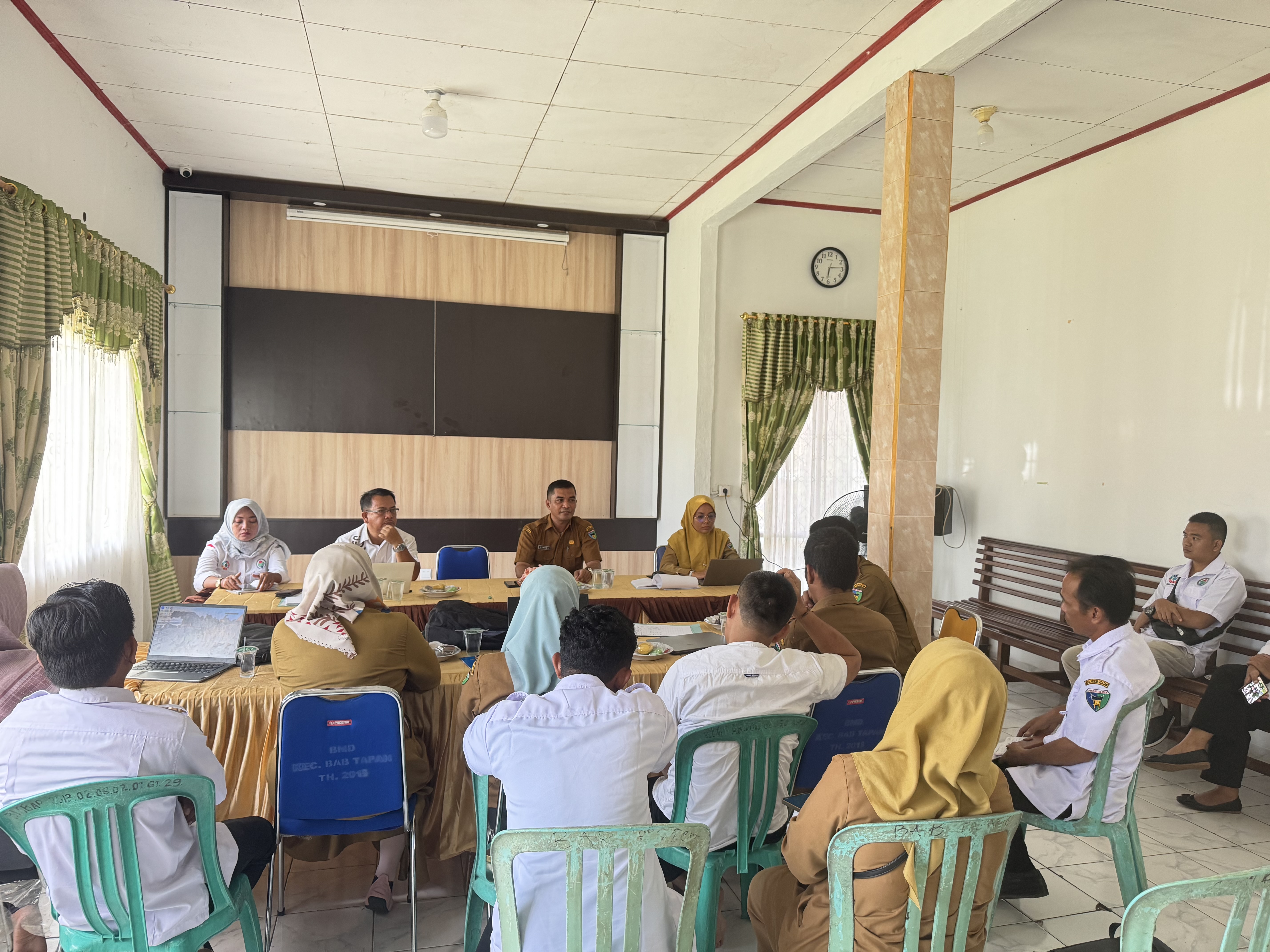 Rapat Koordinasi Sekretaris Nagari se Kecamatan Basa Ampek Balai Tapan