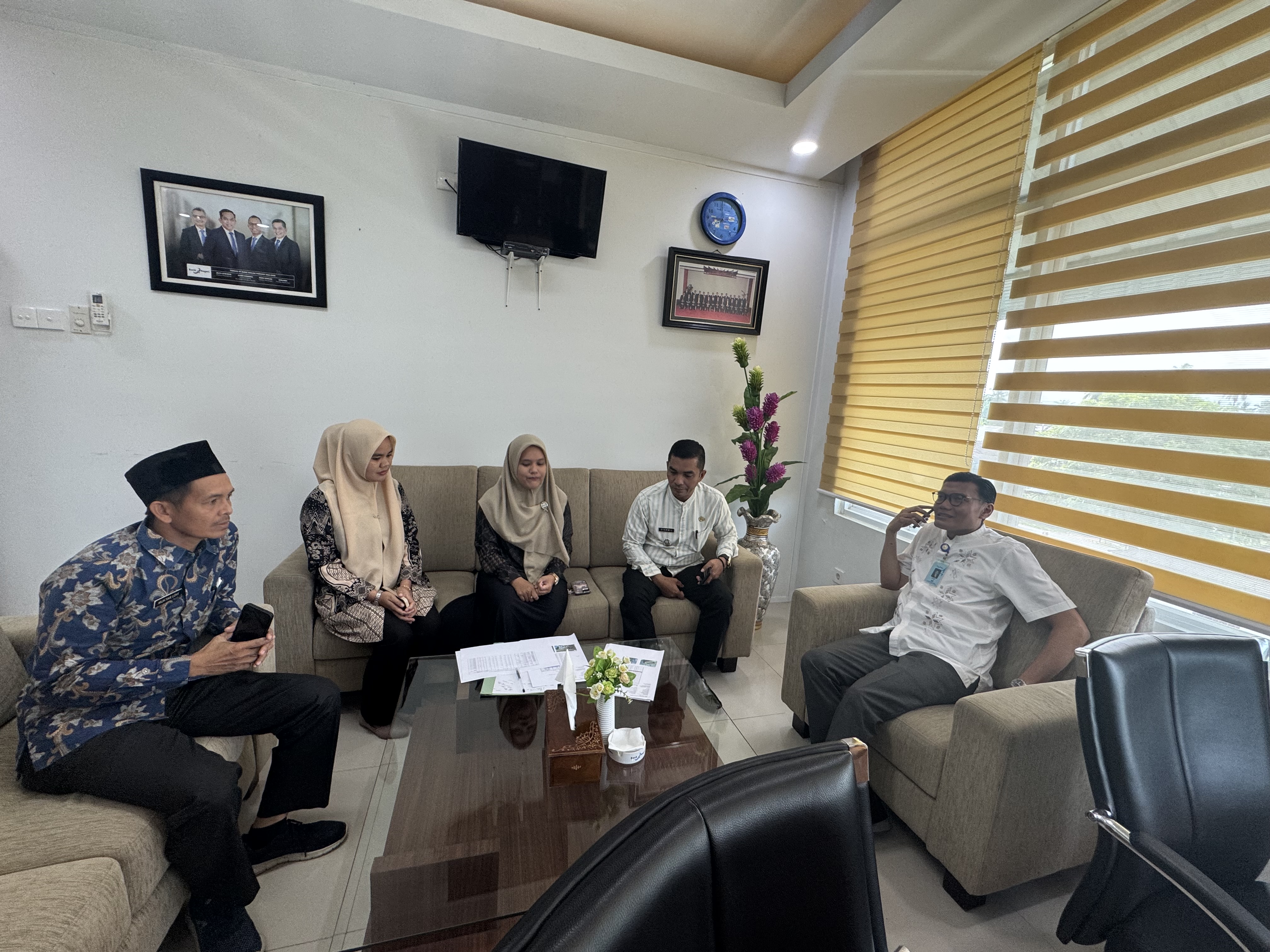 Camat Basa Ampek Balai Tapan Melakukan Koordinasi dengan Bank Nagari Cabang Tapan terkait Rencana Pe