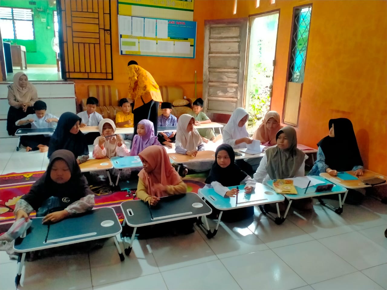 Sekretaris Kecamatan Basa Ampek Balai Tapan mengikuti kegiatan Pelatihan Kaligrafi