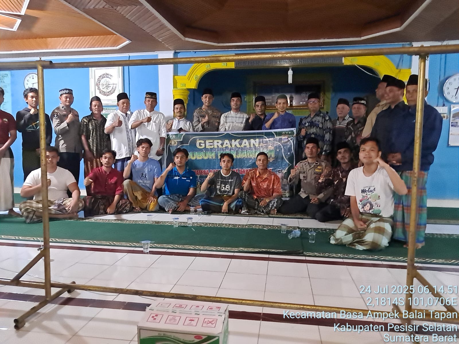 Camat Basa Ampek Balai Tapan menghadiri acara Gerakan Subuh Berjamaah di Mesjid Nurul Adha Nagari Du